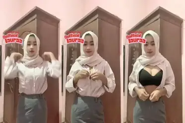 bokep Laura hijap Bugil masih pake seragam