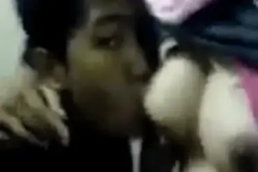Ukhti Hijab Cantik Pasrah Servis Kasur Hot